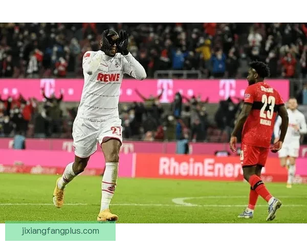 斯图加特球迷愤怒扔折叠椅场上冲突引发争议